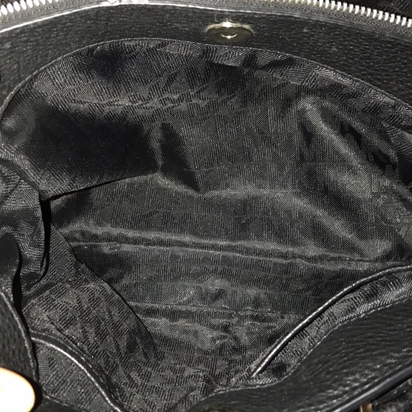 Micheal Kors handbag - Picture 8 of 12